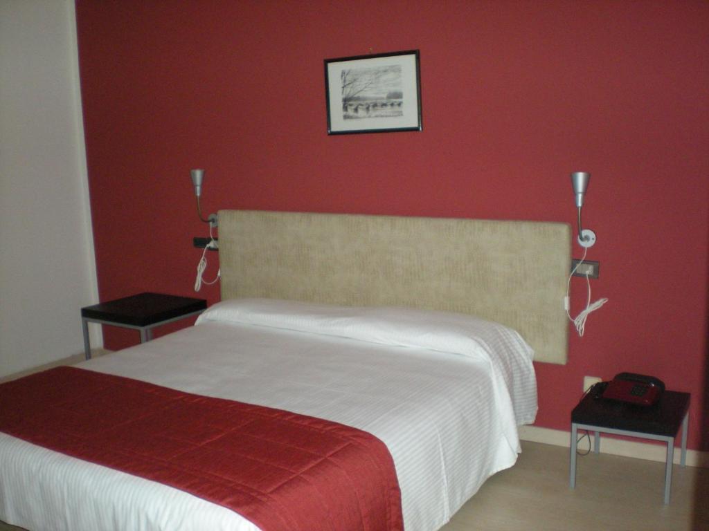 Aer Hotel Malpensa Oleggio Bilik gambar